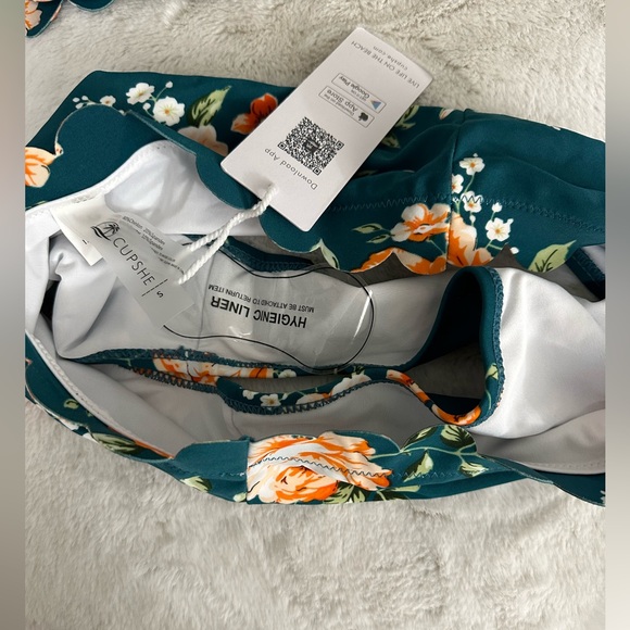 NWT Cupshe High Waisted Halter Bikini - Picture 5 of 9